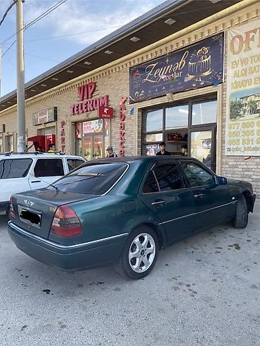 kia rio 2018: Mercedes-Benz C-Class: 1.8 l | 1995 il Sedan — 6