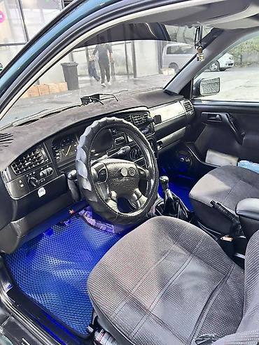 Volkswagen: Volkswagen Vento: 1996 г., 1.8 л, Механика, Бензин, Седан — 4