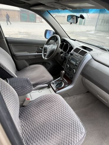 Suzuki: Suzuki Grand Vitara: 2006 г., 2.7 л, Автомат, Газ, Внедорожник — 6