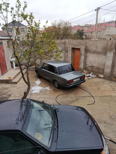 VAZ (LADA): VAZ 2107 sedan - Korpus: 4 qapılı, boz rəng, klassik “yeddi” dizaynı — 9
