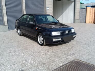 Volkswagen: Volkswagen Vento: 1995 г., 2 л, Автомат, Бензин, Седан