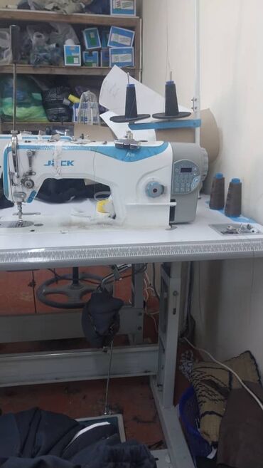 жак шв машинка: Тигүүчү машина Jack, Сайма сайуучу машина, Оверлок, Коверлок, Автомат