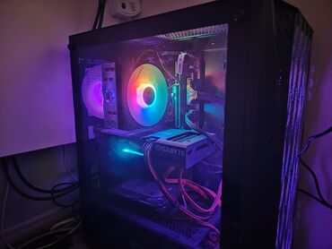 Masaüstü kompüterlər və iş stansiyaları: Dəstə daxildir: kompüter, Lenovo monitor, bahalı oyun siçanı — 2