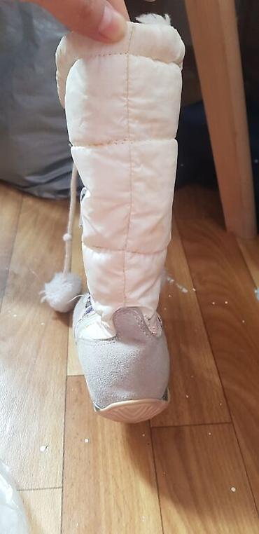 Детская обувь: Продаю сапоги осень - зима для девочки белый 26 размер зима осень. в — 12