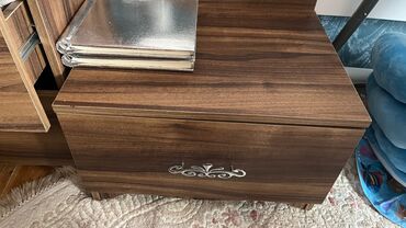 Yataq otağı dəstləri: Damla firmasının modelidir. 5 ay işlənib. təzə qalıb. sandıqca və — 9