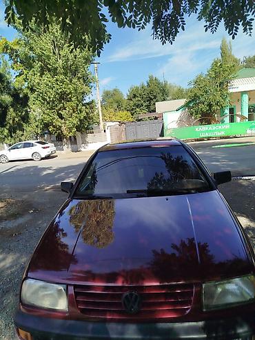 Volkswagen: Volkswagen Vento: 1993 г., 1.8 л, Механика, Бензин, Седан — 8