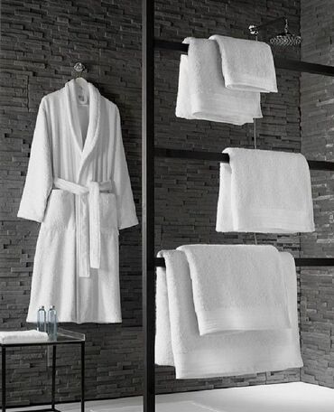Постельное белье: Банные халаты Банное полотенце Лицевое полотенце Полотенце для ног