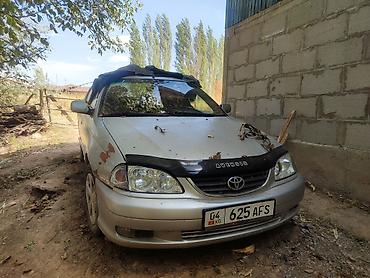 Toyota: Toyota Avensis: 2001 г., 2 л, Механика, Дизель, Седан — 5