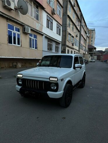 VAZ (LADA): VAZ (LADA) 4x4 Niva: 1.7 l | 2001 il 168000 km Ofrouder/SUV