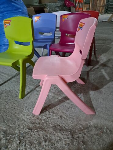 Digər uşaq mebeli: Bağca Stullari. Sinmayan balaca 13 manat, Boyuk ise 19.50 qəpik — 4