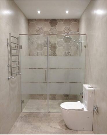 Duş kabinaları, arakəsmələr: Yeni Arakəsmə, Düzbucaqlı, Pulsuz çatdırılma — 12