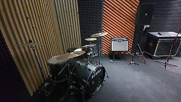 russian language: Студия звукозаписи Q-rush Studio. Профессиональная студия в центре — 4