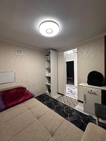 Продажа коттеджей и домов: 🏠 СРОЧНО ПРОДАЁТСЯ 3-комнатный дом! 📍 Район Кызыл-Аскер Площадь дома — 14