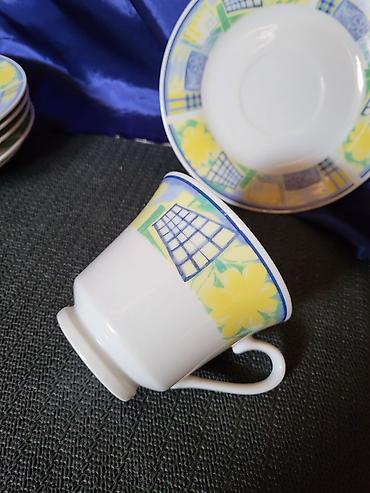 case coca cola: Solje nove velike za kafu iz 90ih.god. Porcelanske solje svedski — 9