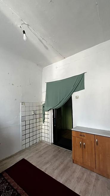 Комнаты: Однокомнатное помещение 14,4 м² в кирпичном доме - Планировка — 2