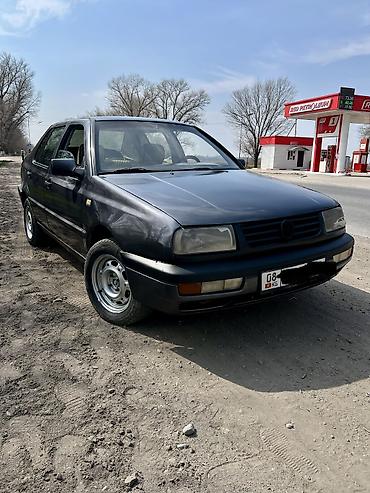 Volkswagen: Volkswagen Vento: 1992 г., Бензин at lalafo.kg — 1 Volkswagen: Volkswagen Vento: 1992 г., Бензин — 1