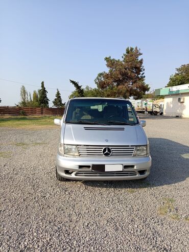 купить авто в азербайджане: Gümüşü rəngli Mercedes-Benz Vito mikroavtobusu. Bu model yük və