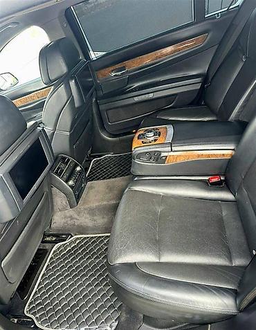 afdamabiler: BMW 750: 4.4 l | 2010 il Sedan — 6