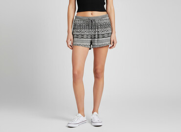 skarpety do sandałów: H&M, Shorts for women, size M
