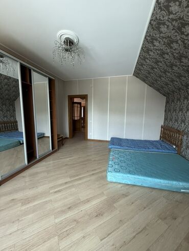 Продажа домов: Дом, 718 м², 6 комнат, Агентство недвижимости, Старый ремонт — 23