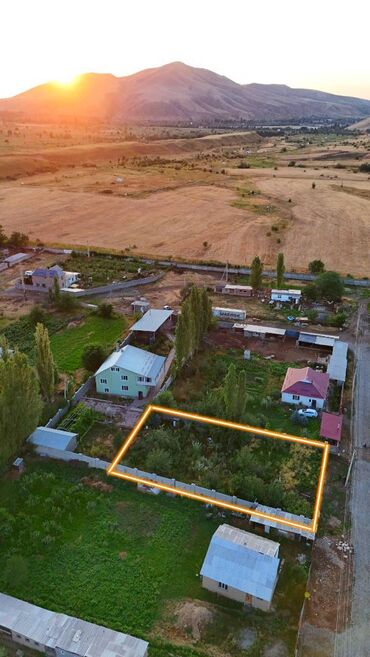 сдается 4 комнатная квартира: 8 соток, Курулуш, Кызыл китеп