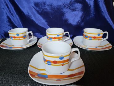 Kuhinjski setovi: Solje vintaz za kafu,caj puniji porcelan. Komada 4 u ceni. Tacne — 5