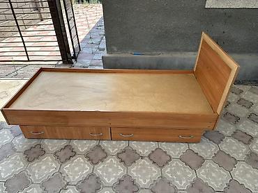 bunk bed: Односпальная кровать с матрасом и выдвижными ящиками. Характеристики — 6