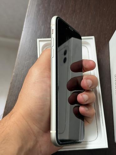 Apple iPhone: IPhone 11, Ağ, Face ID — 4