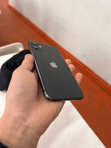 Apple iPhone: IPhone 11, Б/у, 128 ГБ, Черный, Чехол, 76 % — 11