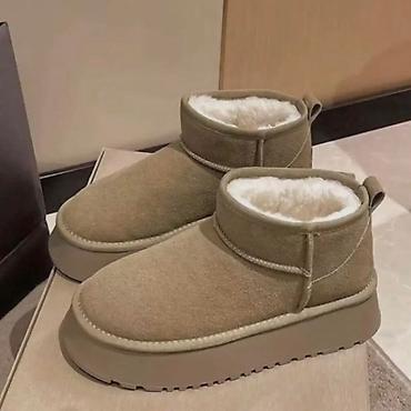 metro obuca trstenik: Ugg classic mini čizmice NOVO Novo Brojevi 36 do 41 fb Moja — 3