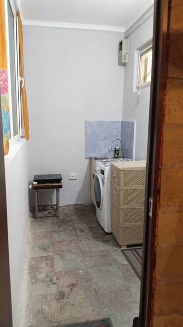 долгосрочная квартира в караколе: 2 бөлмө, Менчик ээси, Чогуу жашоосу жок, Эмерексиз