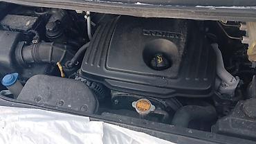 Hyundai: Продается микроавтобус/минивэн с просторным салоном и поперечной — 3