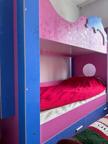 детская кроватка с бортиком: Двухъярусная кровать, Для девочки, Б/у