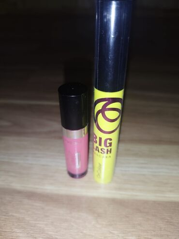 Rexonalar 5 manat beden kremleri 15 manat tuş 6 manat gloss 14 manat