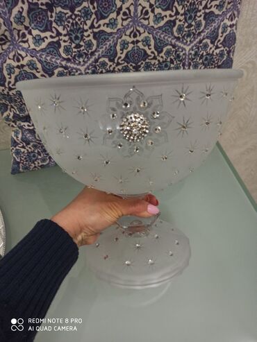 Vazalar: Vaza, meyvelik. Tezedir . Cox gozeldir, yeterince boyukdur, nisbeten — 3