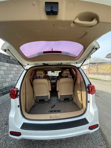 Kia: Kia Carnival: 2018 г., Минивэн — 1