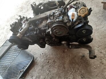 Двигатели, моторы и ГБЦ: Бензиновый мотор Subaru 2001 г., 2.5 л, Япония