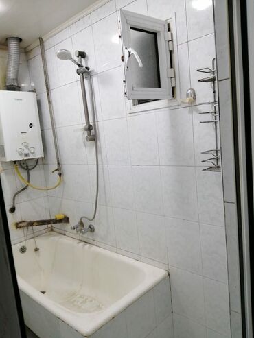 Uzunmüddətli kirayə mənzillər: Kirayə Nefçillər Metrosu 9/7 mərtəbəsi 2 otaqlı Vasmoy Bazarla üzbə-üz — 3