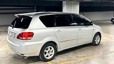 Toyota Ipsum: 2002 г., 2.4 л, Минивэн
