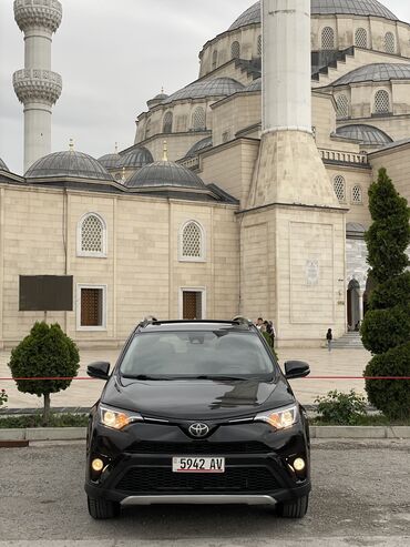 пассажир спринтер продаю: Toyota RAV4: 2018 г., 2.5 л, Типтроник, Бензин, Кроссовер