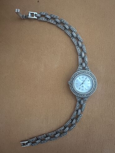 серебро часы женские: Продаю срочно часы серебрянные серебро 925 пробы продаю так как нужны