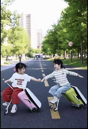 Other children's transport: Детский чемодан-каталка 2-в-1 - Чемодан для ручной клади со — 2