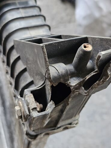 Радиаторы: НА ЗАПЧАСТИ! ПРОБИТ БАЧОК с заливной горловиной (СМ ФОТО) Радиатор — 9