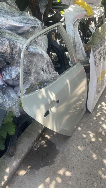 Крышки багажника: Комплект дверей Kia 2018 г., Б/у, Оригинал