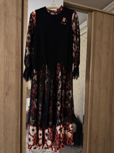 платье халат вечернее: В хорошем состоянии,пару выходов 
Пр-во Турция