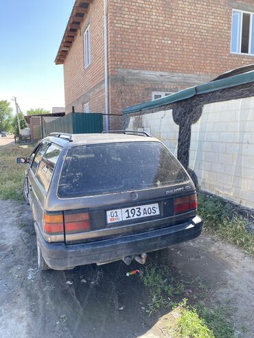 Volkswagen: Volkswagen Passat: 1993 г., 1.8 л, Механика, Бензин, Универсал