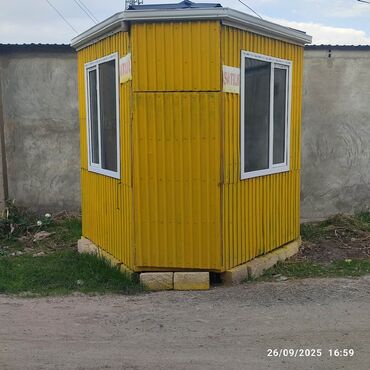 купить профессиональную кофемашину в баку: Sarı rəngli, çoxbucaqlı formaya malik modul köşk/pavilon.3.40/2.90 sm