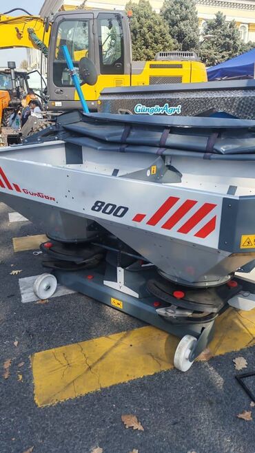 почвофреза доминатор: Разбрасыватель минеральных удобрений SERPER - 800 (Турция)