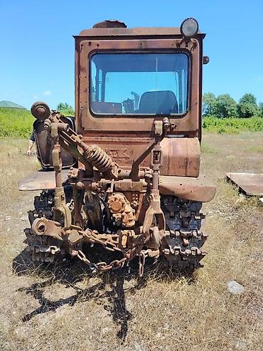 traktor dt 75 celilabad: Buldozer (paletli traktor) – DT-75 seriyası Texniki təsvir: - Tip — 8
