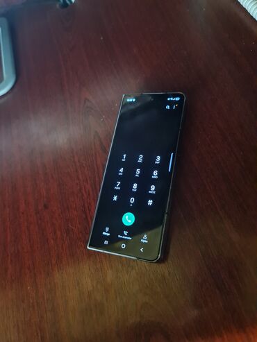 samsun s24: Samsung Z400, цвет - Черный, Отпечаток пальца